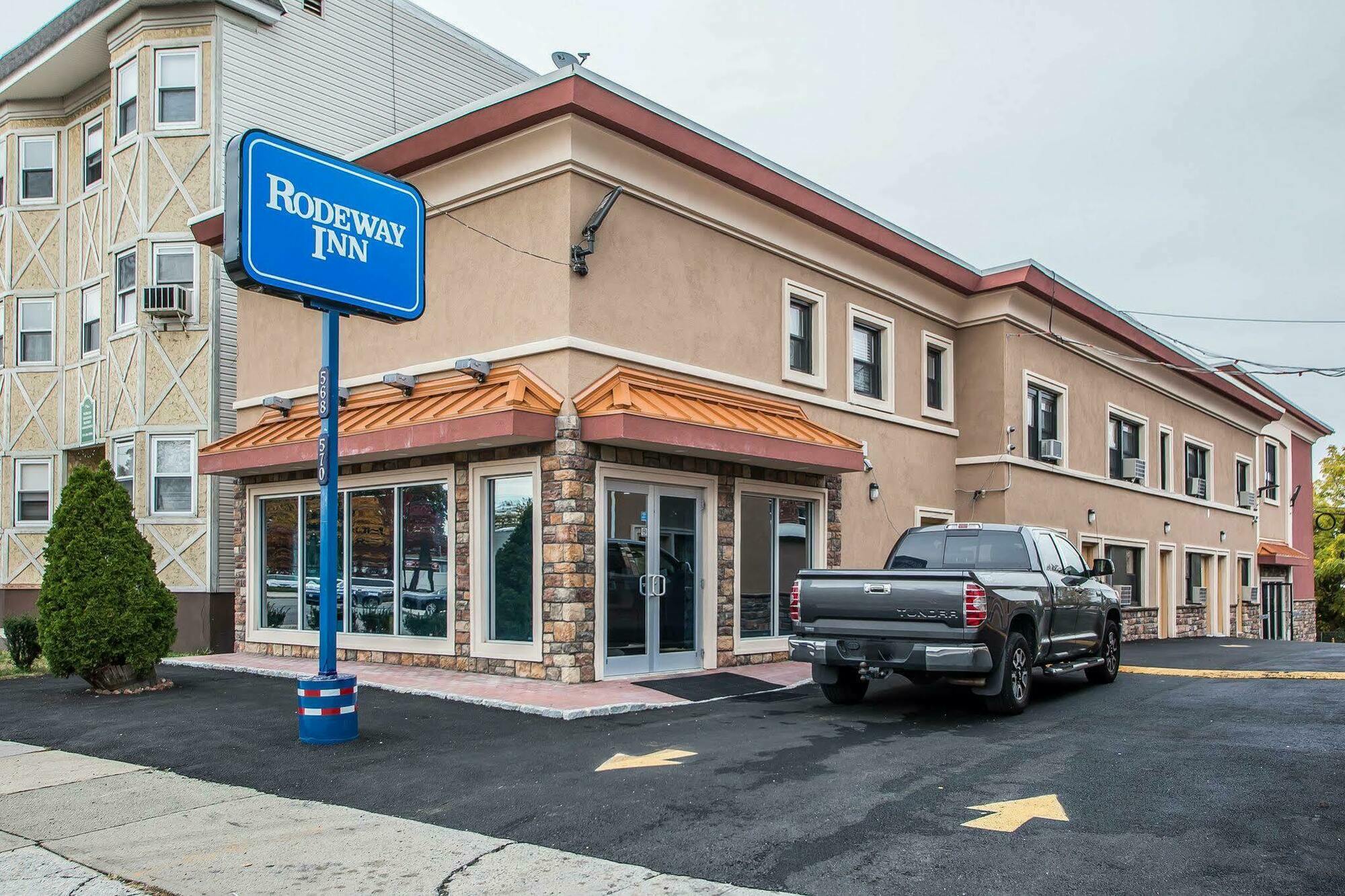 Rodeway Inn Belleville Eksteriør billede